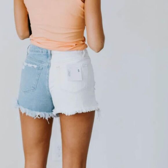 Vervet High Rise Jean Shorts Size Medium - Picture 5 of 9